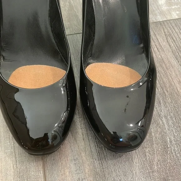 Gucci Black Patent Leather Pumps - Picture 14 of 16